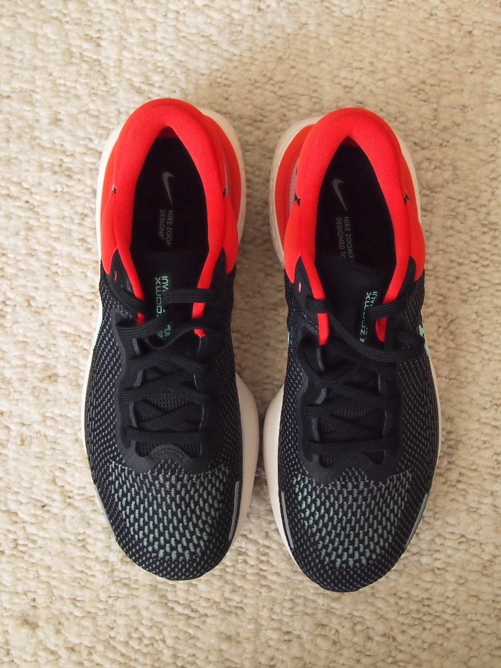 Nike ZoomX Invincible Run Flyknit - Black/Green Glow-Chile Red